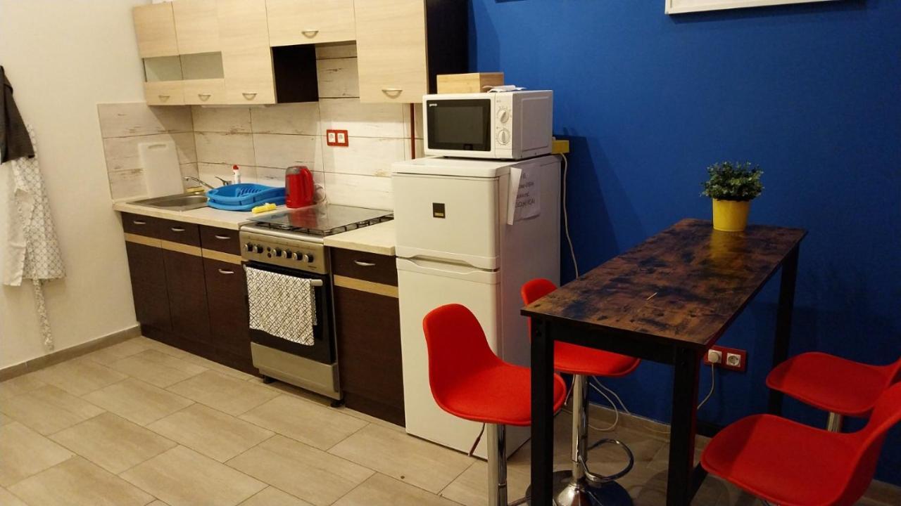 Yellow Blue Apartment Будапеща Екстериор снимка